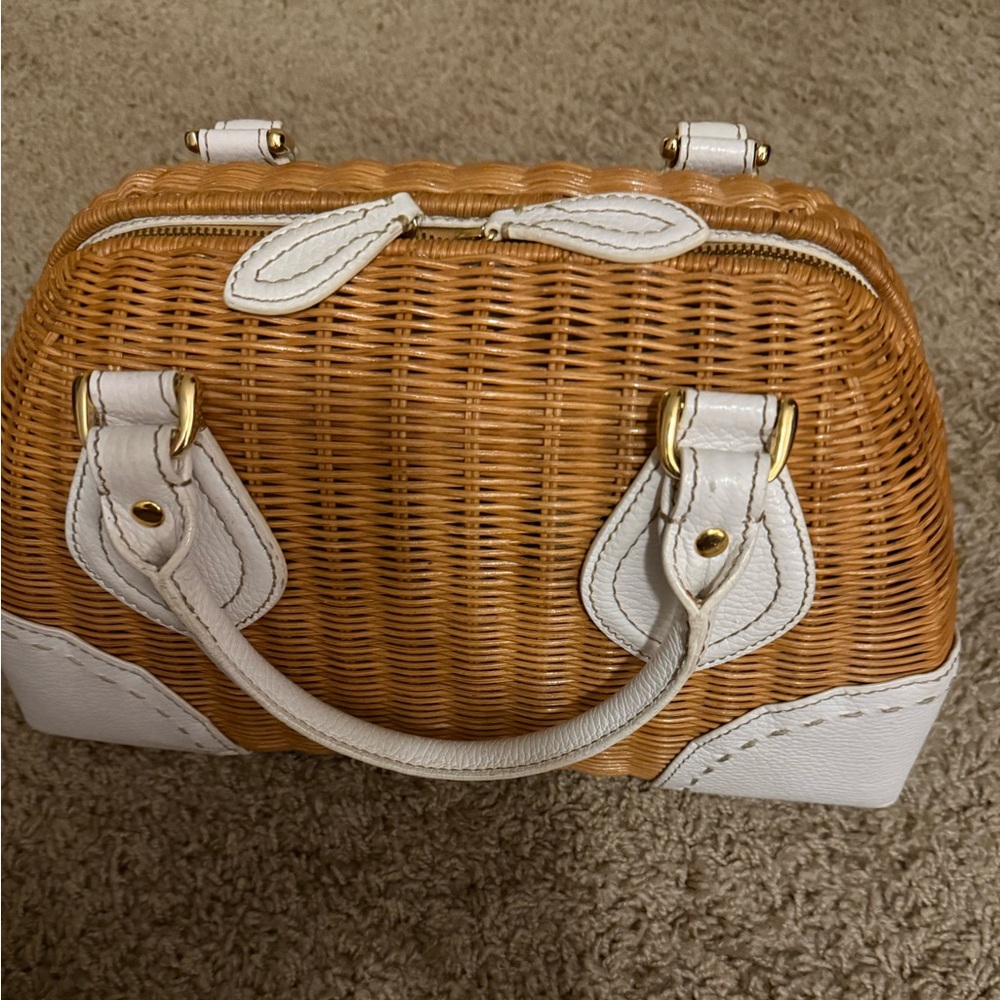 Elegant Tan and White Woven Handbag 13”Wx9”H